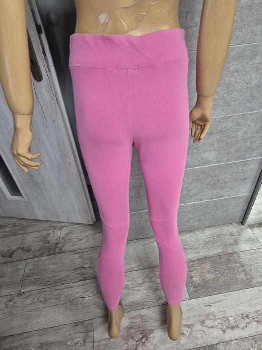 Leginsy różowe Nike rozm L