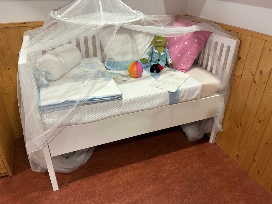 Berço de exposição em MDF - Qtd. 1 Und.