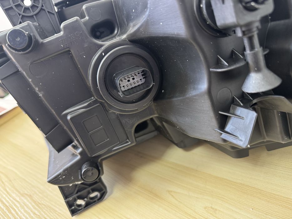 Dodge Charger 2014-2023 р , передні фари