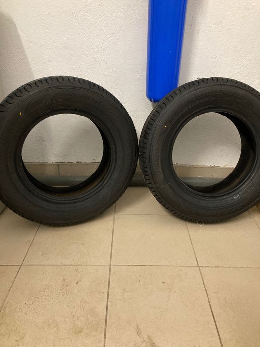 Продам дві шини R 13 Premiori Solazo