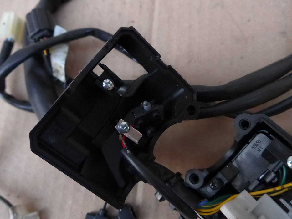 Yamaha yzf R1 '15r+ PRZEŁĄCZNIK lewy kierownicy