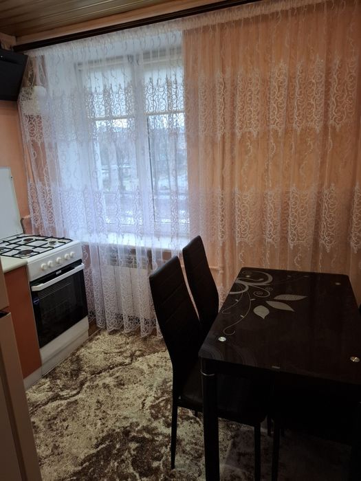 Здаи 2 ком.квар.в рай.44 квар.по час.по сут.