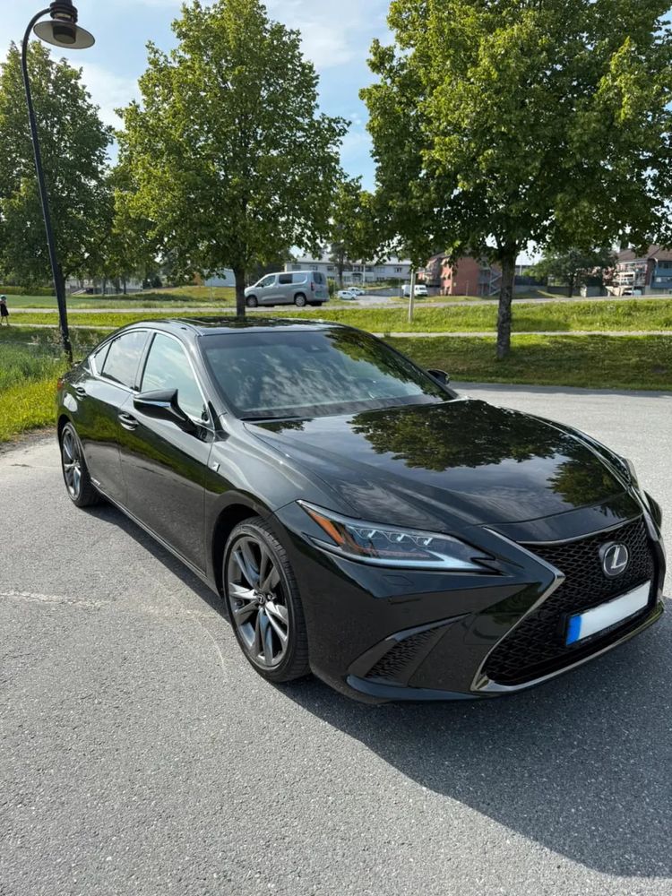Lexus ES 300h F Sport