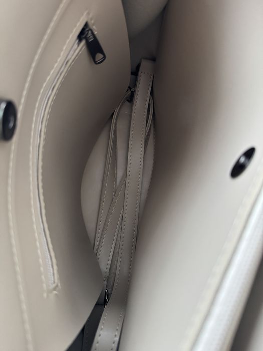 Сумка класична жіноча