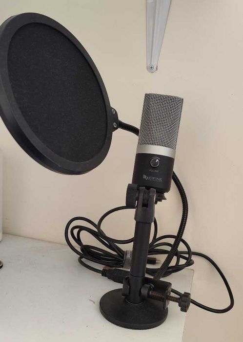 Microfone FIFINE com Tripé e Filtro Pop – Qualidade Profissional!