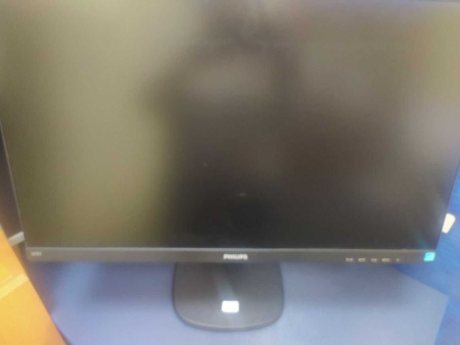 Монітор Philips V243 б/в ідеальний стан