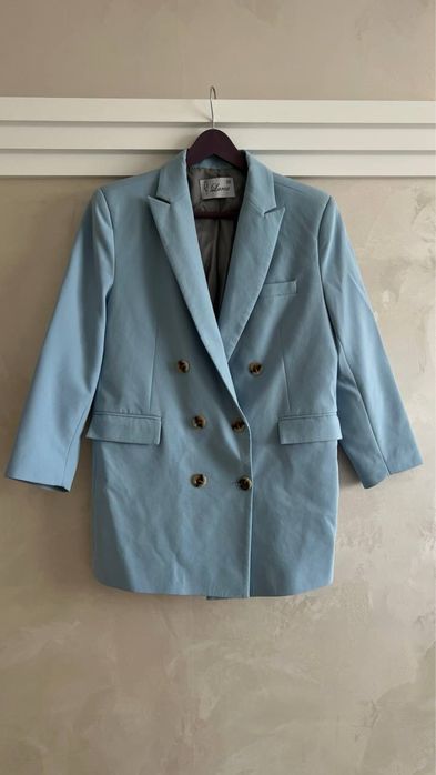 Костюм жіночий