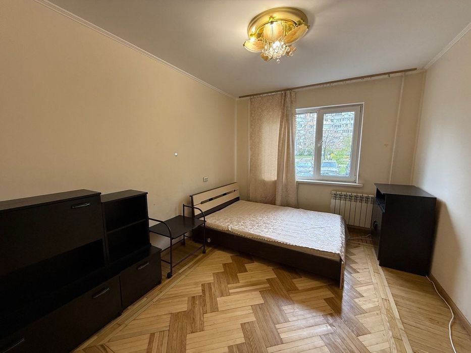 Оренда 2 кімн квартири Троєщина Червоної Калини 15В ( в мин. Маяковського )