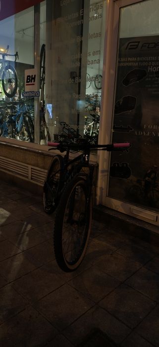 Scott scale 930 carbono tamanho M com 1 ano