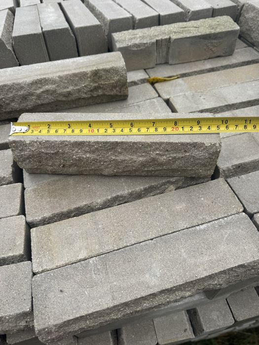 Цегла облицювальна скеля рваний камінь сіра