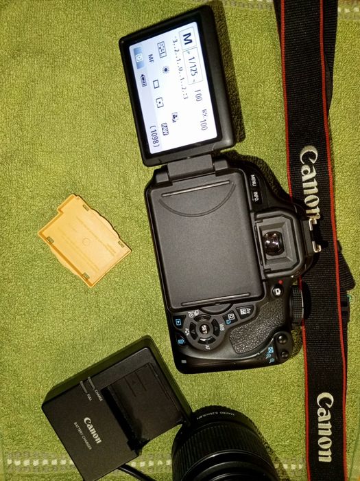 Canon 600D com Lente 18-55mm – Como Nova + 4 Anos de Garantia