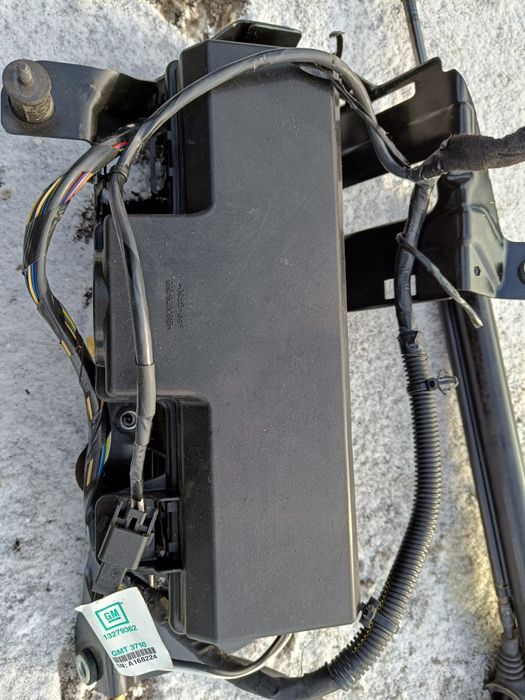 Siłownik klapy elektrycznej Opel Insignia A Kombi  Wysyłka