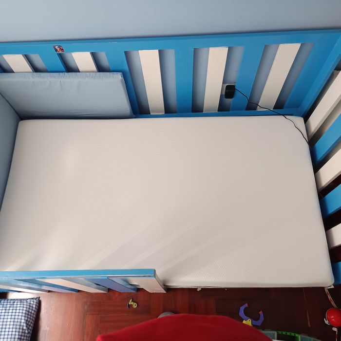 Cama criança em madeira