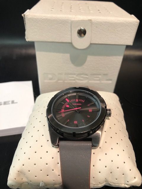 Zegarek damski Diesel model DZ5359 skórzany pasek