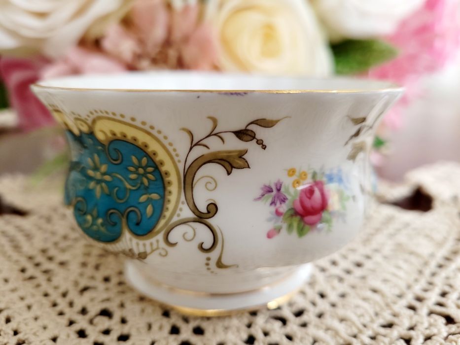 Royal Albert - Cukiernica porcelanowa.