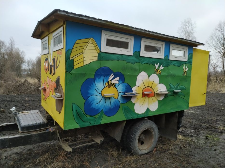 Пчелиный павильон , прицеп для пчел