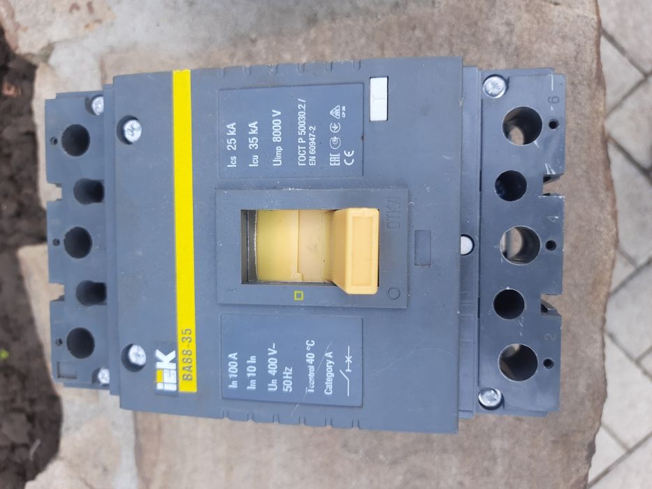Вимикач автоматичний ВА88-35