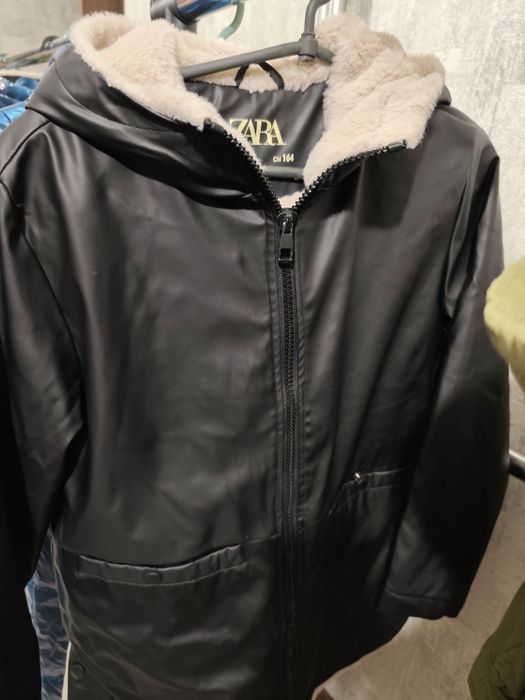 Куртки Zara 140,146,152