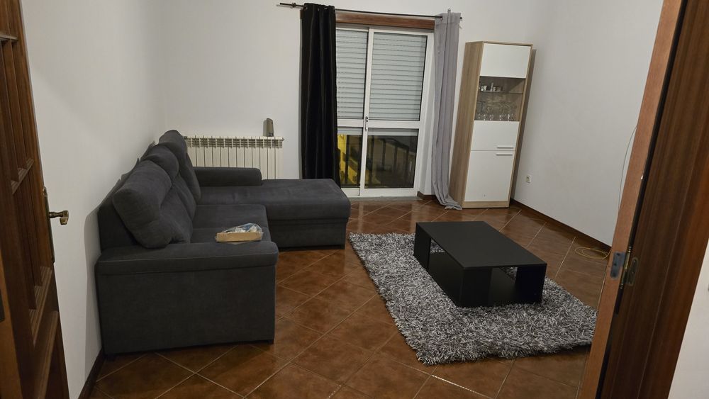 Alugo apartamento t2+1