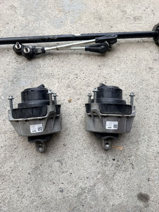 Опори двигуна BMW G20,G22 320,330,420,430