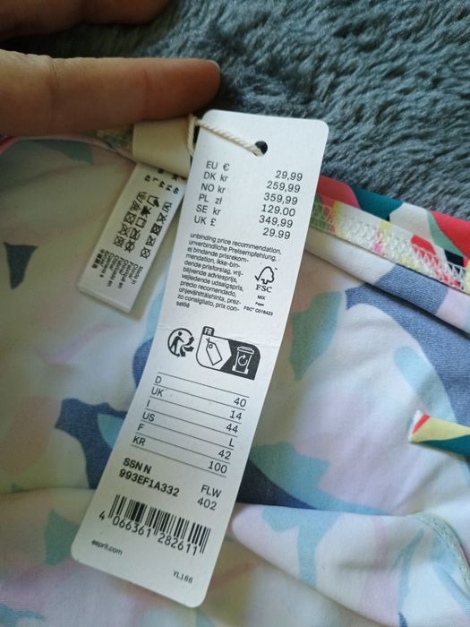 Dół od bikini Kolorowe egzotyczne kwiaty Esprit