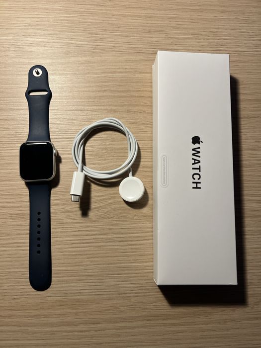 Apple Watch SE 2. gen na gwarancji + zestaw pasków