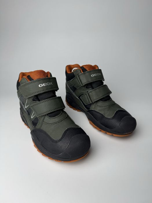 35р. Демісезонні черевики Geox для хлопчика