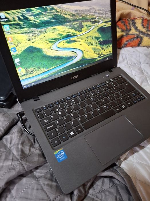 Acer not very used64553066287874123