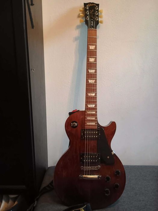 Gitara Gibson Les Paul Studio 2011 + futerał - ZAMIENIĘ