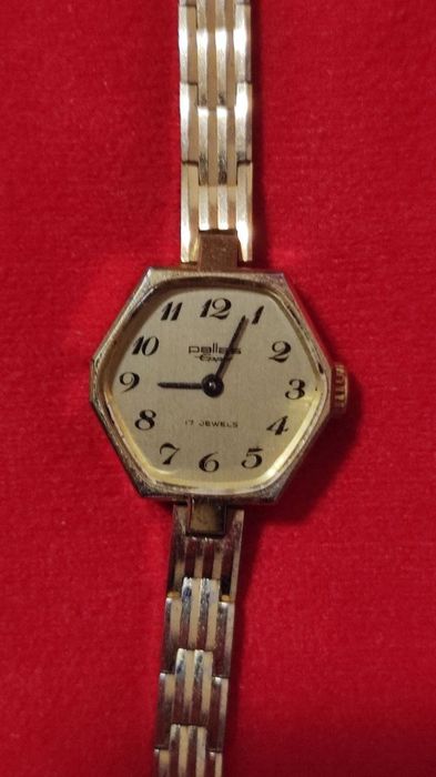 Классические механические женские часы  ,,Pallas ,, 17