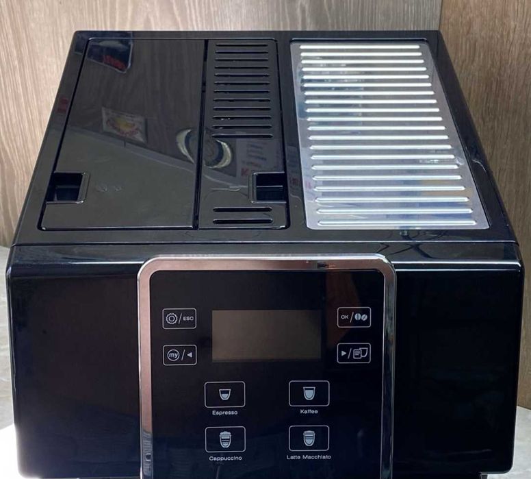 Кавомашина DeLonghi ESAM 420.40 B Perfecta Evo Макіято Латте Капучіно