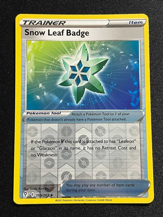 Carta Pokémon Snow Leaf Badge 159/203 Evolving Skies