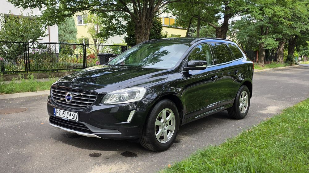 Volvo XC60 2015 rok Piękna Czerń