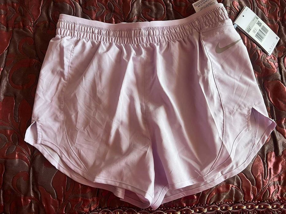 Шорти Nike жіночі бігові