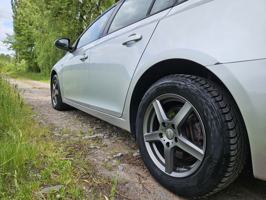 Chevrolet Cruze 2013  рік 1.7 дизель для військових