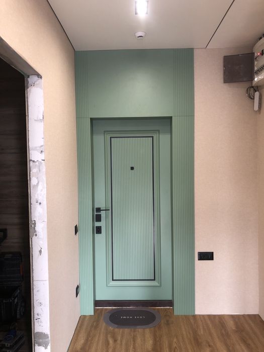 Майстер по ремонту вхідних дверей