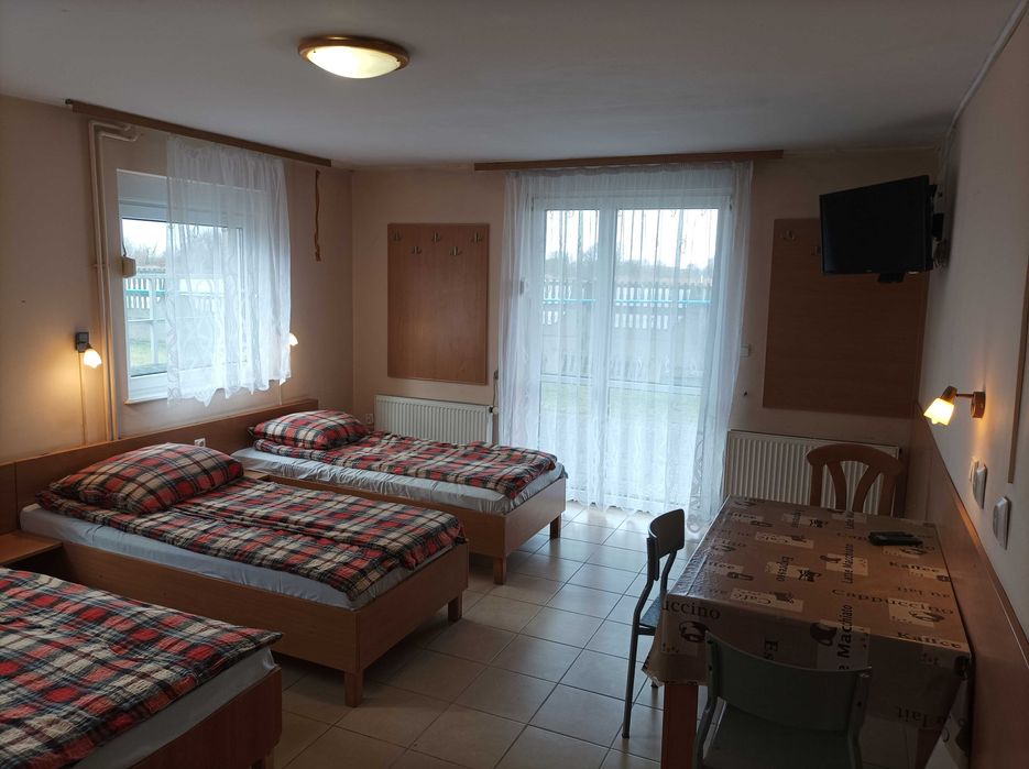 Noclegi Ognica -pokoje, studia, apartamenty-Marina- Krajnik-Chojna