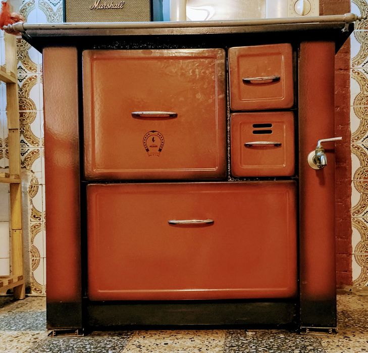 Fogão a Lenha (como novo) - Marca " Fogões Laurel- Caldas de São Jorge