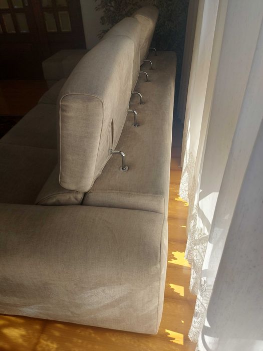 Sofá 3 lugares Chateau d'Ax + Puff