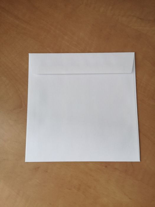 Koperta biała kwadatowa. zaproszenie ślubne