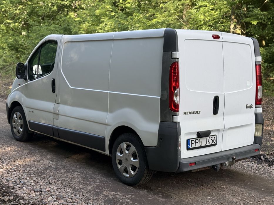 Renault Trafic II 2007r. 2.0 dci 115km