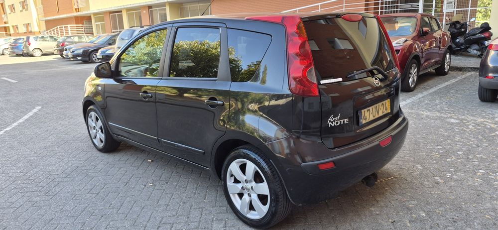 Nissan note 1.4 gasolina impecável 11