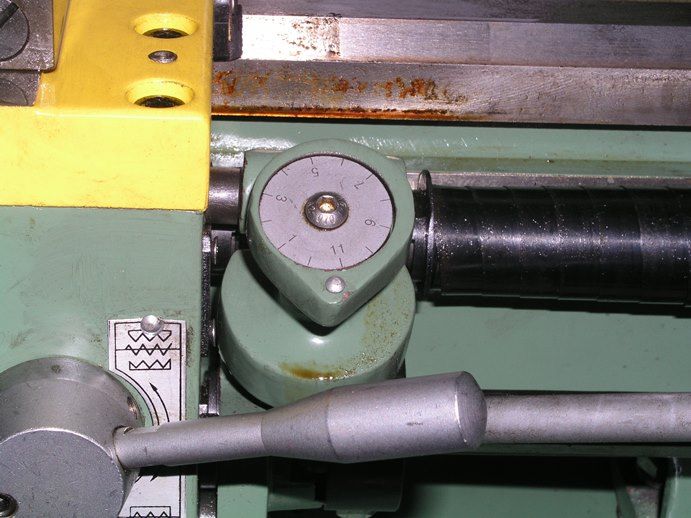 Torno mecânico monofásico para metais com caixa norton