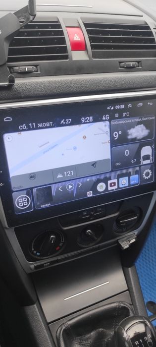 Автомобіль в гарному стані.