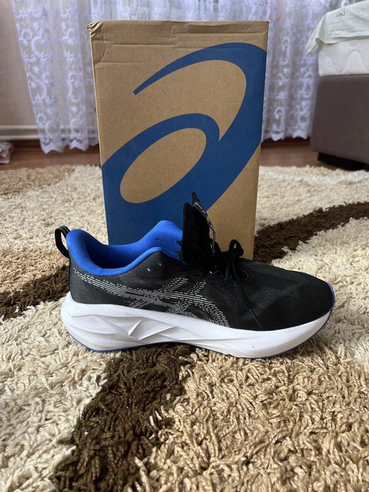 Asics Novablast 5