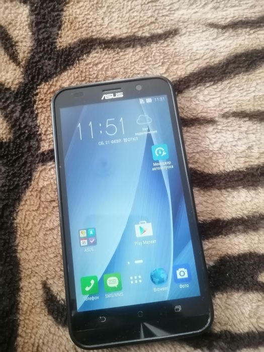 Asus zenfone 2, Ze551ml.