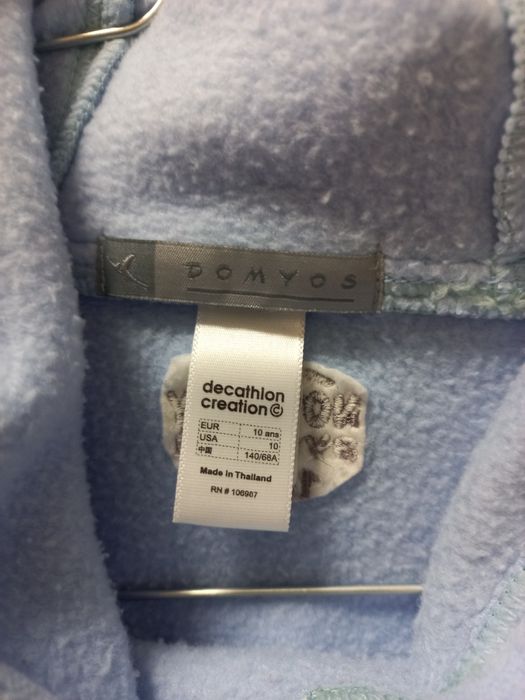 Camisola polar nova, com capuz,  cor azul clara