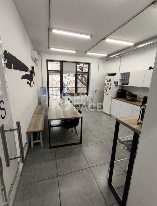 Стильний офіс Метро Печерська -Арсенальна 330 кв.м. меблі Центр