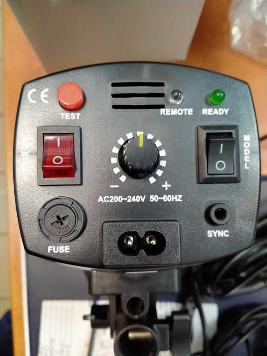 Вспышки студийные