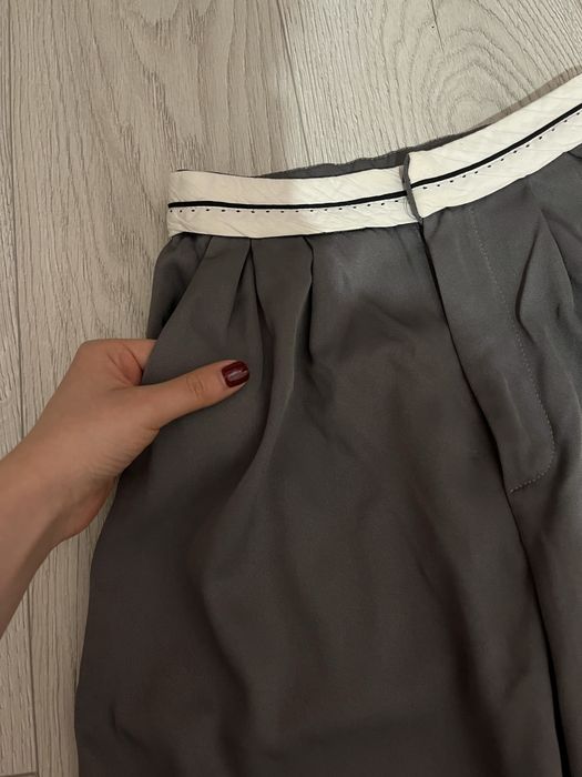 Стильні сірі брюки